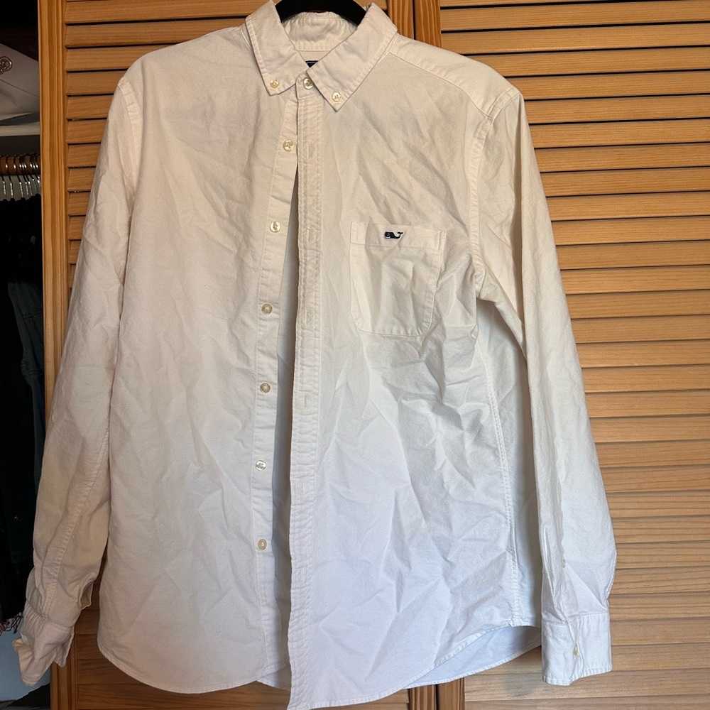 White vineyard vines button down